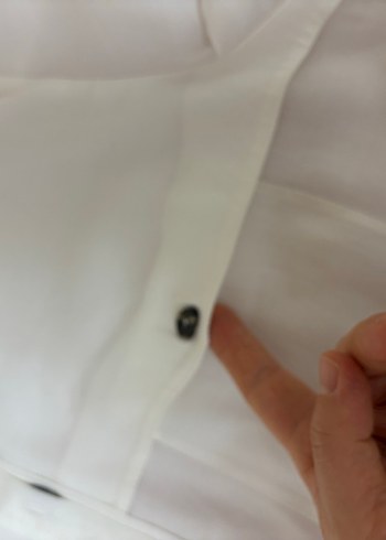 Düğmeli Beyaz Keten Kadın Gömlek - Görsel 5