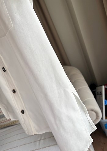 Düğmeli Beyaz Keten Kadın Gömlek - Görsel 3