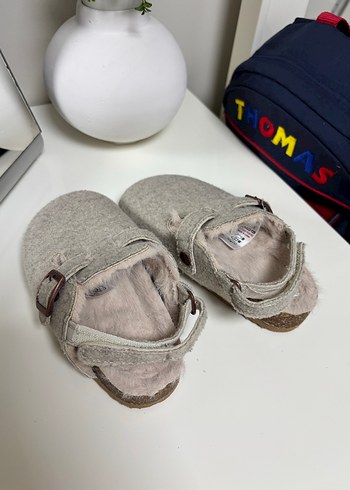 Gri Yünlü Tokalı Kadın Terlik - Görsel 6