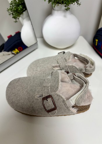 Gri Yünlü Tokalı Kadın Terlik - Görsel 3