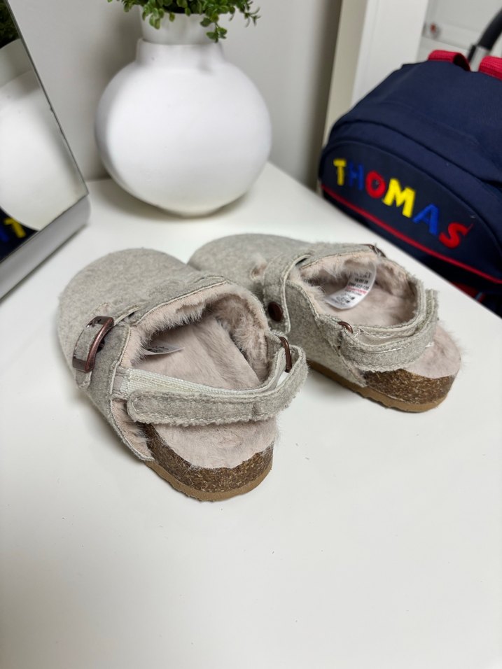 Gri Yünlü Tokalı Kadın Terlik - Görsel 5