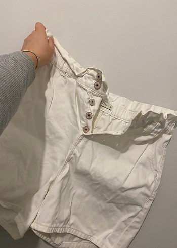 Düğmeli Beyaz Jean Midi Şort - Görsel 5