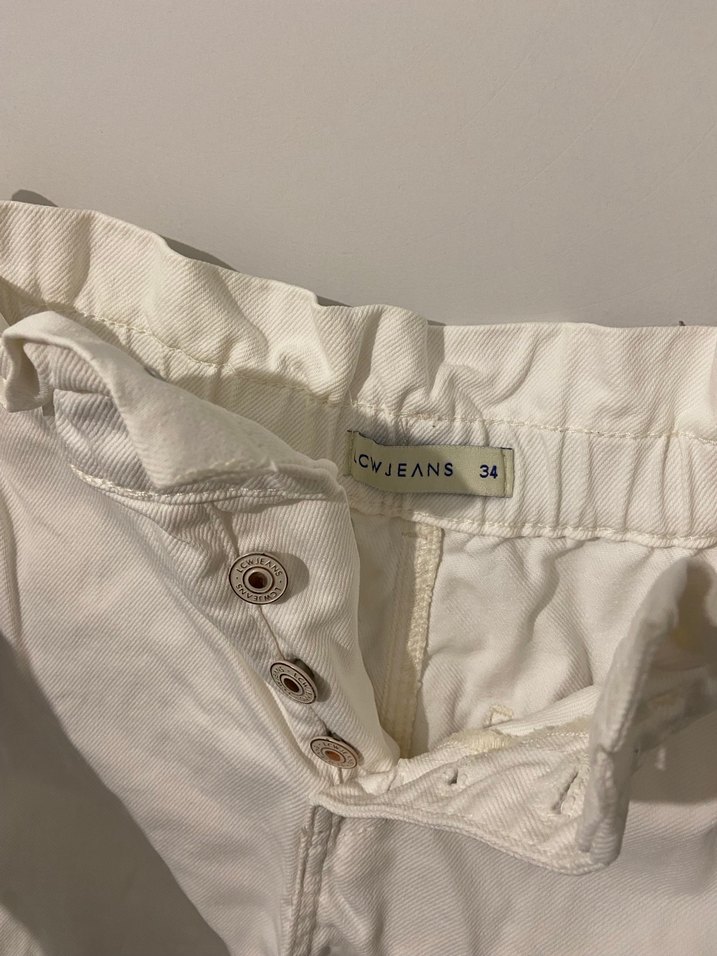 Düğmeli Beyaz Jean Midi Şort - Görsel 4