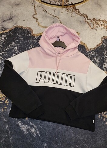 Puma sweatshirt 