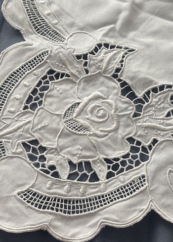 Nakışlı Beyaz Bohem Örtü - Görsel 2