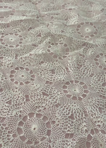 Beyaz Nakışlı Bohem Dantel Örtü - Görsel 2