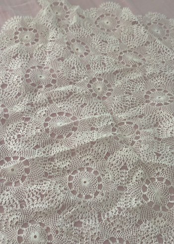 Beyaz Nakışlı Bohem Dantel Örtü