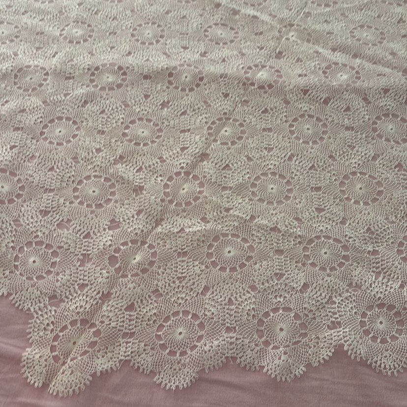 Bohem İşlemeli Beyaz Gri Dantel Kumaş - Görsel 2