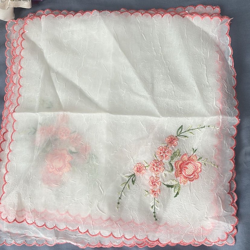 Nakışlı Pastel Beyaz Masa Örtüsü 7 adet - Görsel 2