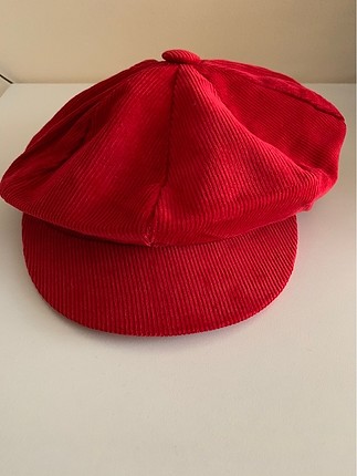 Diğer Kırmızı kadife şapka