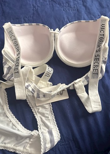 Gri Beyaz Çizgili dolgulu Sütyen Takımı - Görsel 4