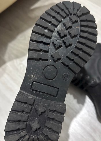 Siyah Deri Kadın Bot - Görsel 3