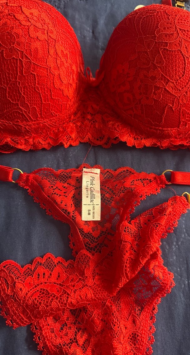 Kırmızı dolgulu  Dantelli Gösterişli Büstiyer ve Tanga Takımı - Görsel 3