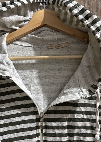 Haki Çizgili Kapüşonlu Fermuarlı Kadın Ceket - Görsel 4