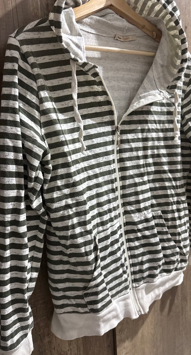 Haki Çizgili Kapüşonlu Fermuarlı Kadın Ceket - Görsel 2