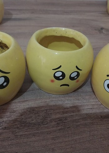 Emoji desenli sarı seramik saksılar - Görsel 7