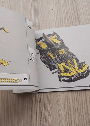 LEGO Technic Sarı Yarış Arabası 42151 - Görsel 10