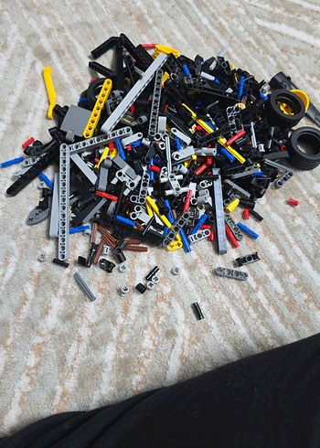 LEGO Technic Sarı Yarış Arabası 42151 - Görsel 8