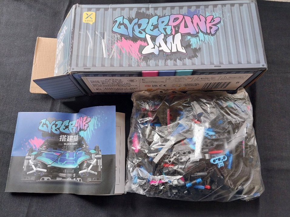 Çok Renkli Cyberpunk Lego Araba Seti - Görsel 3