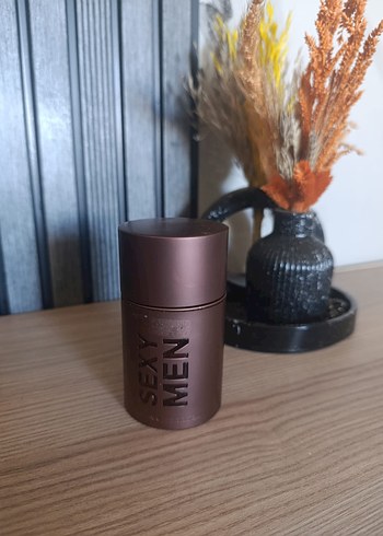 Carolina Herrera sexy 212 men ve Guerlaın Idylle