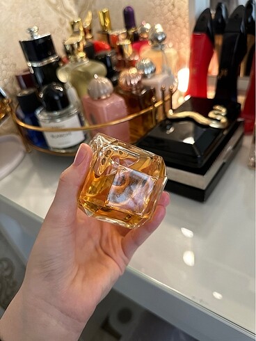 Beden Elie Saab Le Parfum