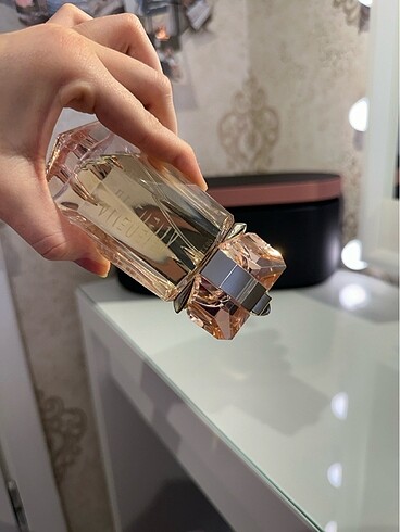 Beden Mugler Alien Flora Futura