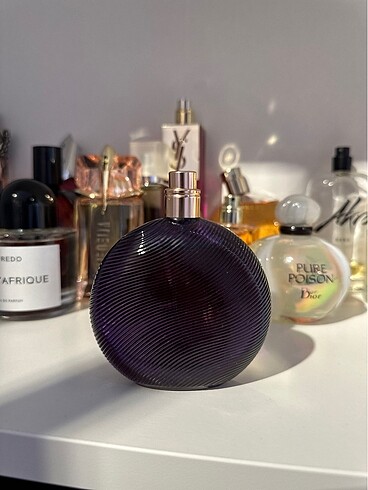Beden Estee Lauder Sensuous Noir