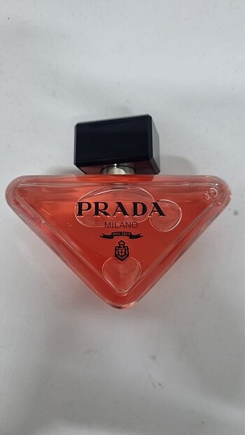 Prada Paradoxe