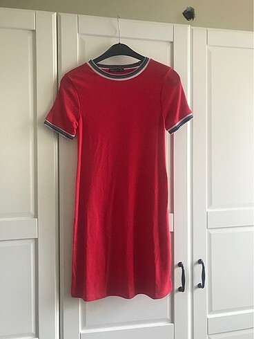 Bershka Elbise