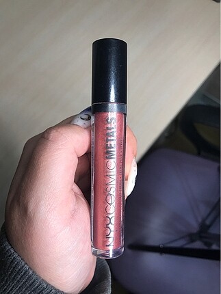 Nyx metalik ruj