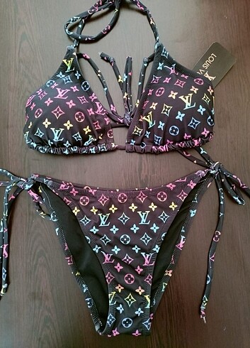 Diğer Louis Vuitton renkli bikini takımı 