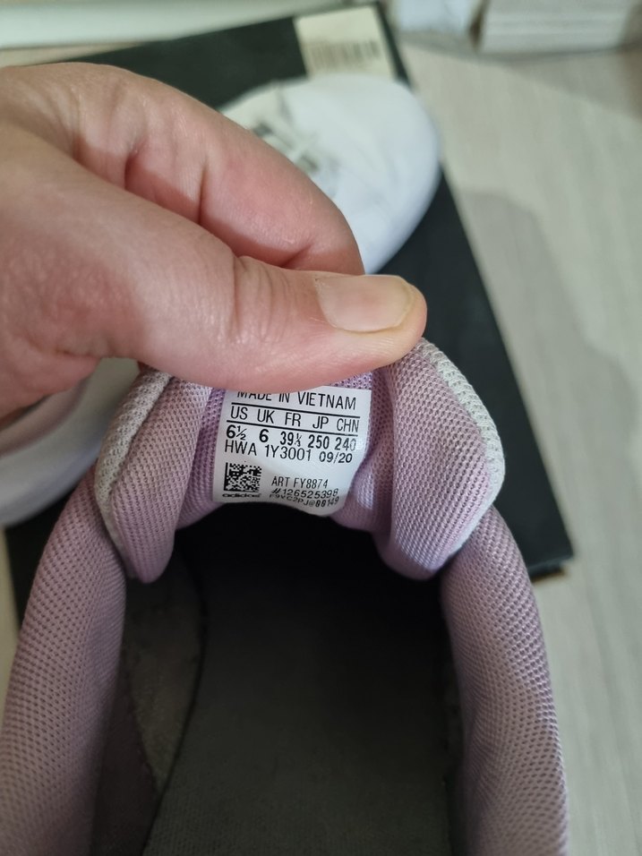 Adidas tenis ayakkabısı - Görsel 3