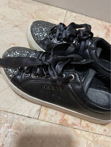 Guess Iki ayakkabı