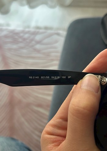 Ray-Ban Siyah Parlak Klasik Kadın Güneş Gözlüğü - Görsel 4