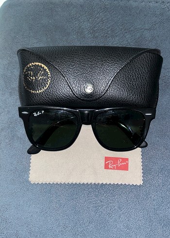 Ray Ban