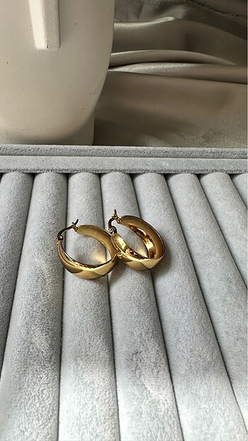 Beden Çelik gold küpe