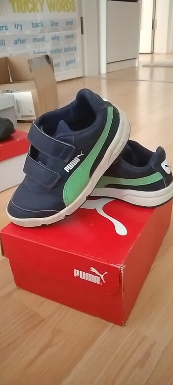 28 Beden lacivert Renk Puma 28 numara spor ayakkabı