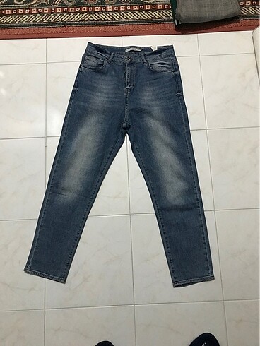 Kot pantolon mom