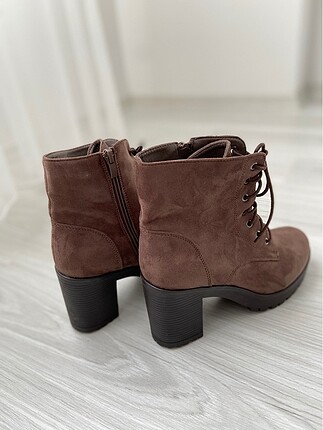 Zara KAHVERENGİ SUET 7CM Bot