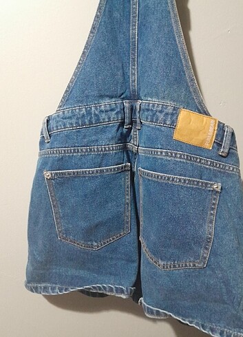 l Beden Pull bear
