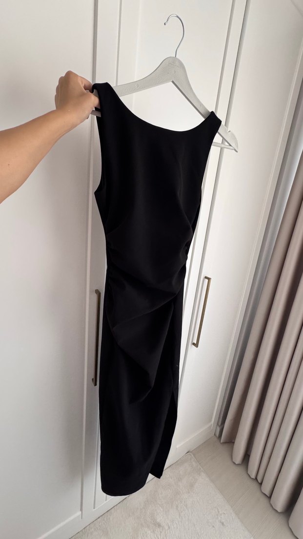 Siyah drapeli elbise - Görsel 2