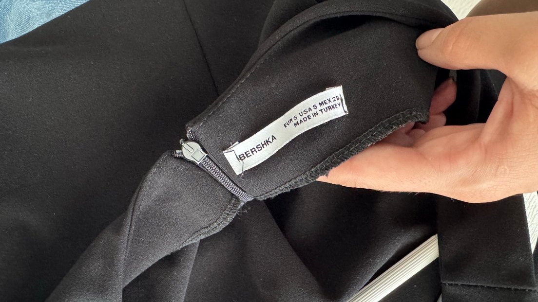 Siyah drapeli elbise - Görsel 5