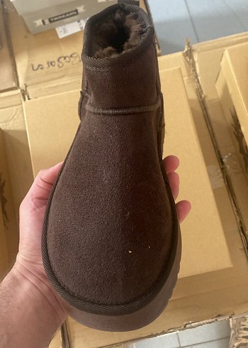 38 Beden kahverengi Renk UGG bot
