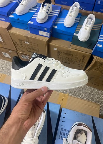 Adidas Adidas Sneakers