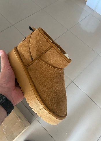 UGG bot