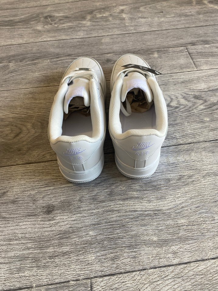 Nike Air Force 1 Beyaz Spor Ayakkabı — görsel 4/5