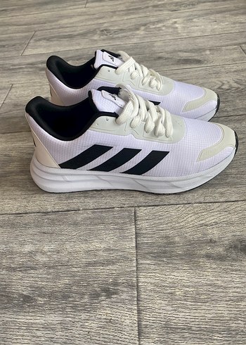 Adidas ürünü