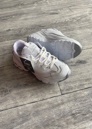 Skechers ürünü