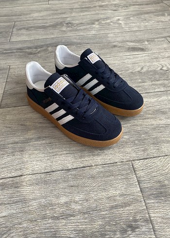 Adidas ürünü