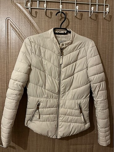 Bershka Şişme mont